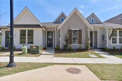 113 Summer St, Opelika, AL 36804
