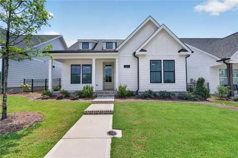 505 Whooper Ln, Auburn, AL 36832