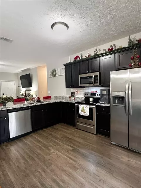 Kitchen - 32 Lee Road 2156, Valley, AL 36854 photo 1 of 2