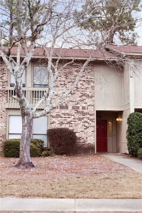 1009 Stonegate Dr #B, Auburn, AL 36832
