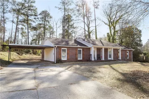 4805 Poyner Ct, Phenix City, AL 36870