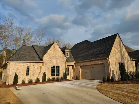 721 Bethesda Ct, Auburn, AL 36830