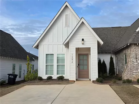 1292 Hidden Den Trl, Opelika, AL 36801