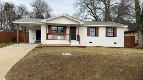 16 Jeter Ave, Opelika, AL 36801