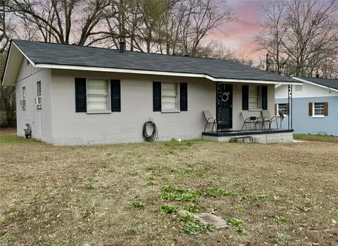 413 16th Ave S, Phenix City, AL 36869