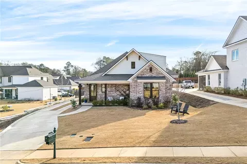 573 Arbor Dr, Auburn, AL 36830