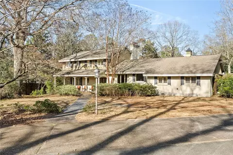 905 Moores Mill Rd, Auburn, AL 36830