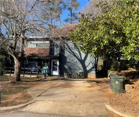 819 Chickasaw Ave, Auburn, AL 36830