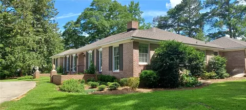 2104 Oak Bowery Rd, Opelika, AL 36801