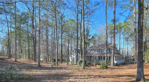 2092 S Evergreen Dr, Auburn, AL 36830