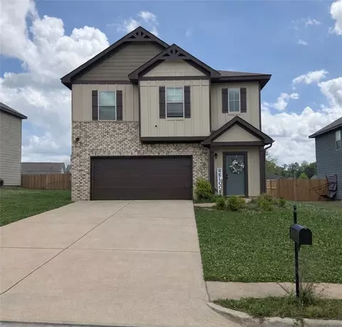 2801 Dunstan Ln, Opelika, AL 36804