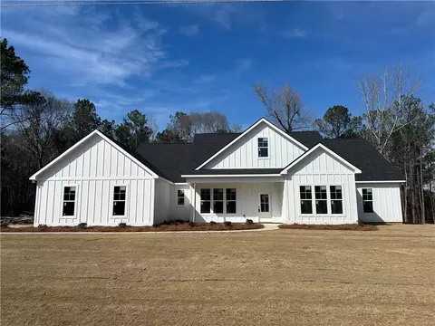 803 Lee Road 240, Salem, AL 36874