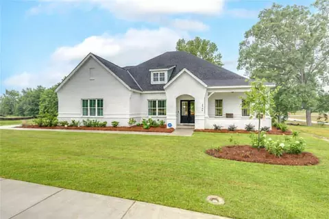 2804 Rainmaker Run Dr, Auburn, AL 36832