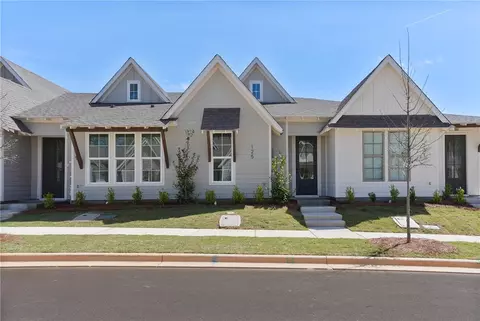 125 Summer St, Opelika, AL 36804