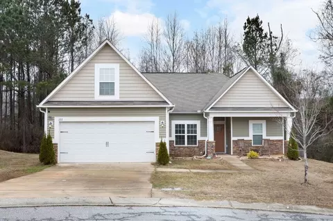 2212 Winding Oak Dr, Opelika, AL 36804
