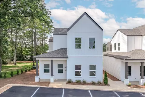 618 Martin Luther King Dr #1, Auburn, AL 36830