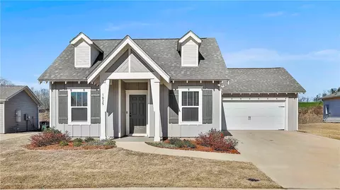1825 Woodward Oaks Trl, Auburn, AL 36830
