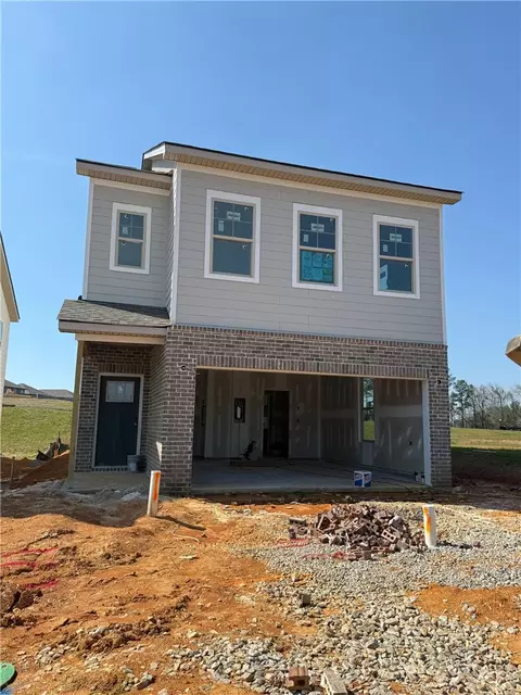 2592 Stokes Dr, Opelika, AL 36804