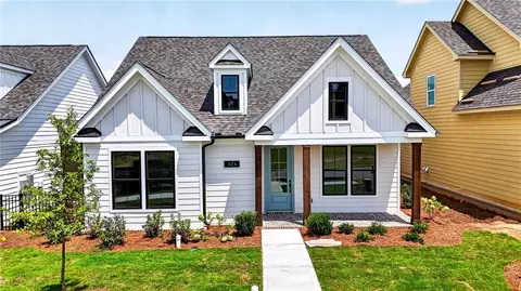 326 Coscoroba Rd, Auburn, AL 36832