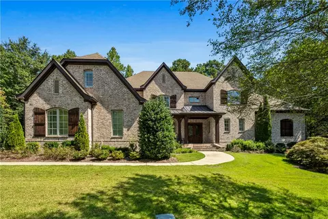 1821 Altamont Ct, Auburn, AL 36830