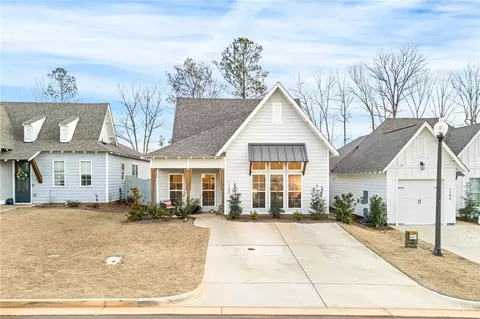1150 Woodland Cir, Opelika, AL 36801