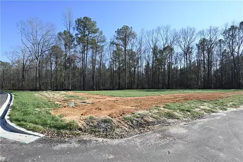 500 Rolling Oaks Ct, Auburn, AL 36830