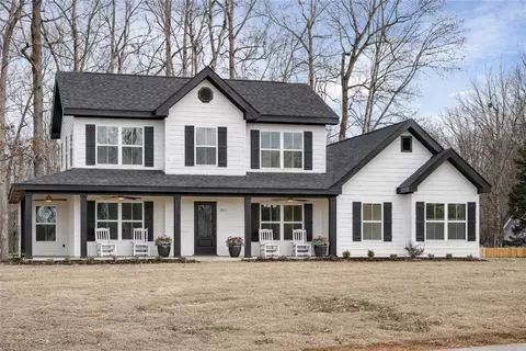 1903 Rocky Brook Rd, Opelika, AL 36801