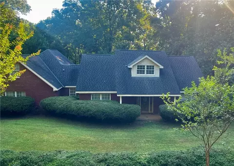 388 Lee Road 382, Valley, AL 36854