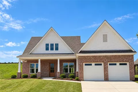 1159 Hogan Dr, Auburn, AL 36830
