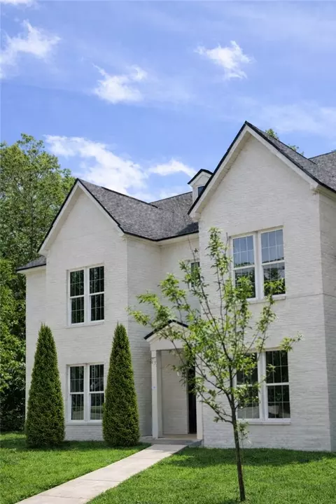 620 E Glenn Ave #102, Auburn, AL 36830