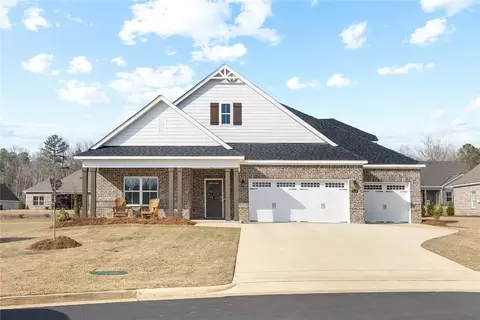 1529 Everly Dr, Opelika, AL 36801