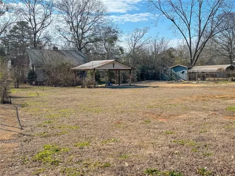 212 N 22nd St, Opelika, AL 36801