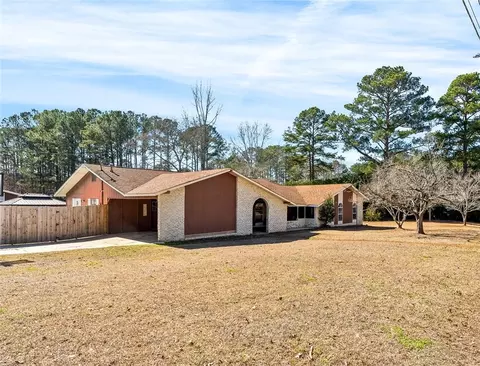 201 Hillflo Ave, Opelika, AL 36801
