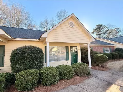 500 Waverly Pl #202, Opelika, AL 36803