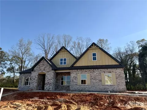 1383 Hidden Lakes Dr, Opelika, AL 36801