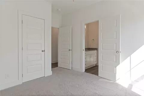 Bedroom - 1027 Crossing Ct E, Valley, AL 36854 photo 1 of 8