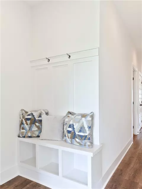 Entry Way - 1027 Crossing Ct E, Valley, AL 36854 photo 3 of 3