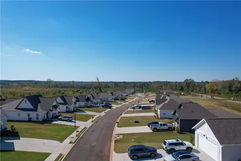 View/Area - 1027 Crossing Ct E, Valley, AL 36854 photo 1 of 2