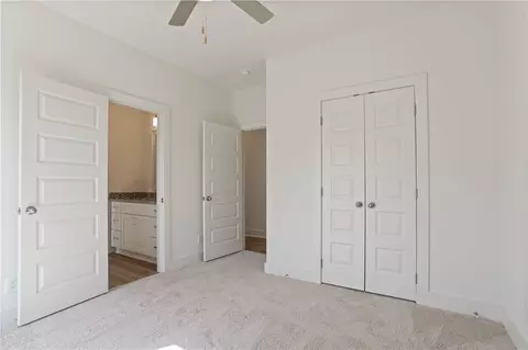 Bedroom - 1027 Crossing Ct E, Valley, AL 36854 photo 3 of 8