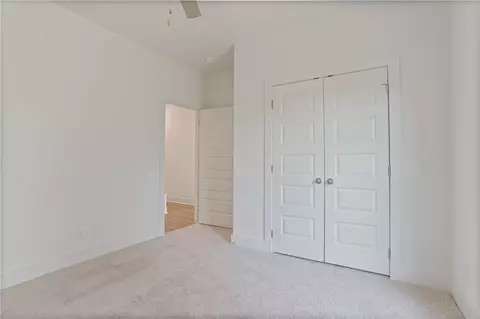 Bedroom - 1027 Crossing Ct E, Valley, AL 36854 photo 5 of 8