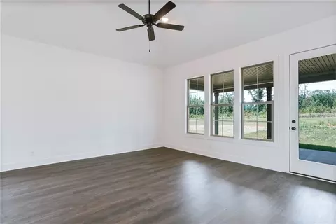 1009 Crossing Ct E, Valley, AL 36854 photo 10