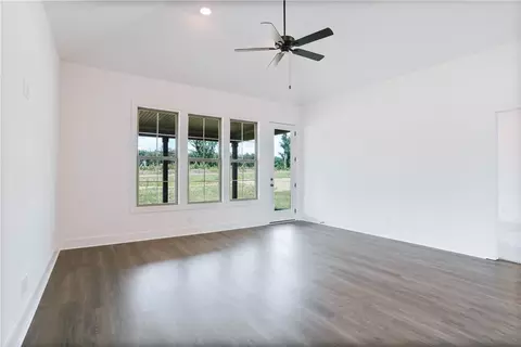 1009 Crossing Ct E, Valley, AL 36854 photo 11