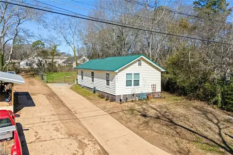 1622 3rd Ave, Opelika, AL 36804