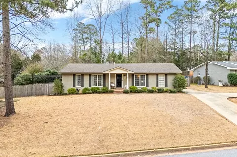 1020 Sanders St, Auburn, AL 36830
