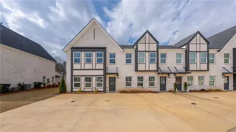 560 Waterpoint Way, Opelika, AL 36801