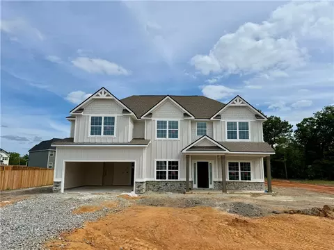 5 Liberty Pl, Fort Mitchell, AL 36856