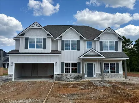 5 Liberty Pl, Fort Mitchell, AL 36856