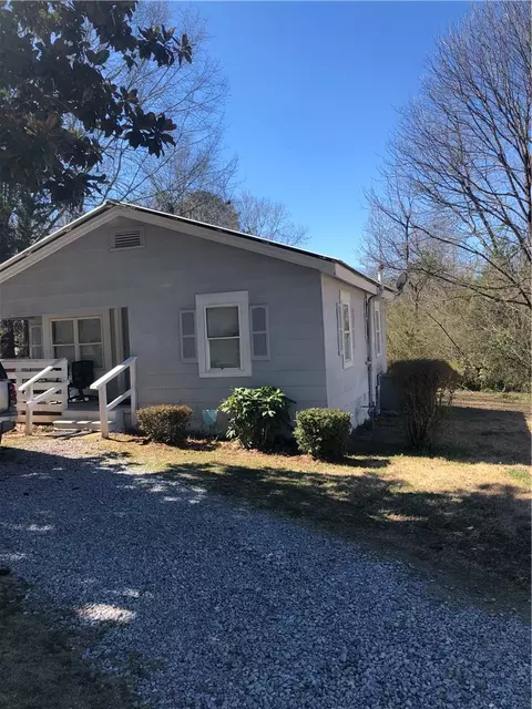 517 Vickerstaff St, Auburn, AL 36832