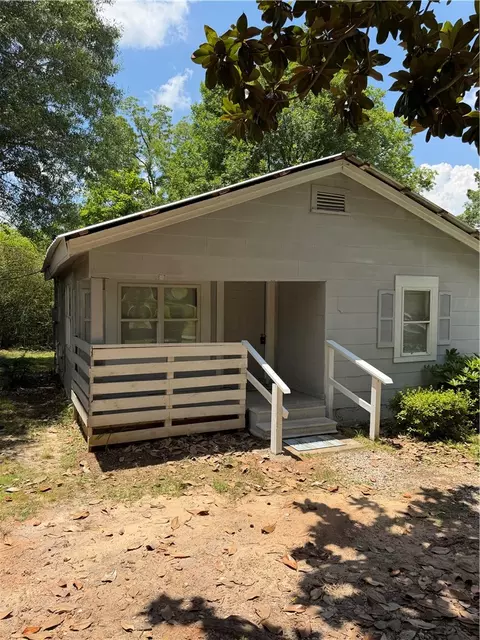 517 Vickerstaff St, Auburn, AL 36832