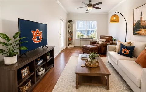 607 W Glenn Ave #201, Auburn, AL 36832